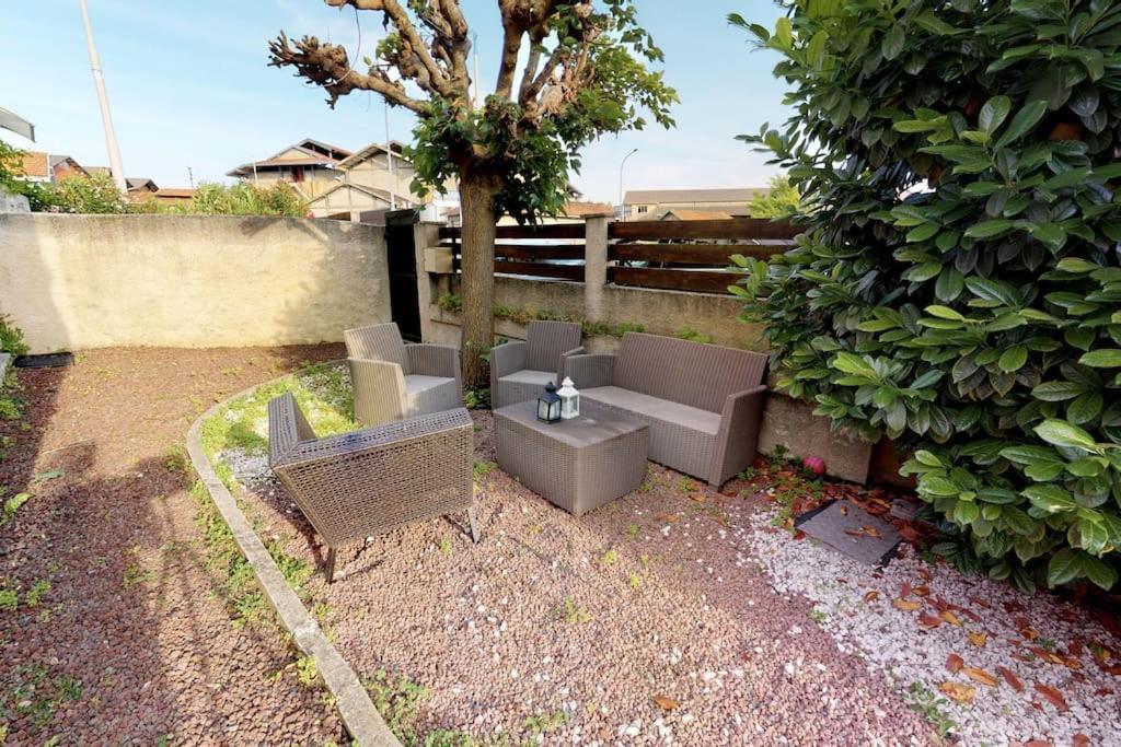 Maison Familiale En Pierre A 10 Min De Bordeaux Bassens  ภายนอก รูปภาพ