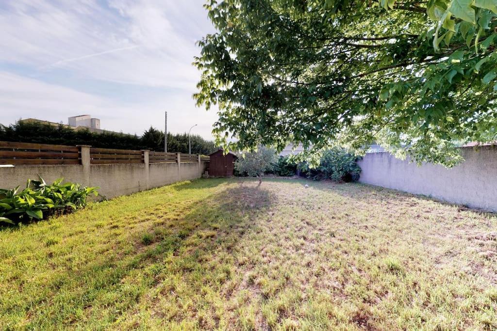 Maison Familiale En Pierre A 10 Min De Bordeaux Bassens  ภายนอก รูปภาพ