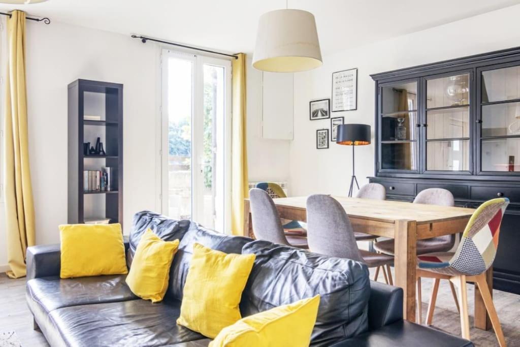 Maison Familiale En Pierre A 10 Min De Bordeaux Bassens  ภายนอก รูปภาพ